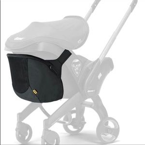 NWT Doona Snap On Storage Bag